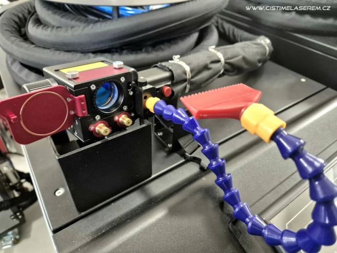 NOVINKA!!! Detail upgradované čistící dvouosé hlavy ZBTK poslední generace u kontinuálního laseru CW2000W a CW3000W....